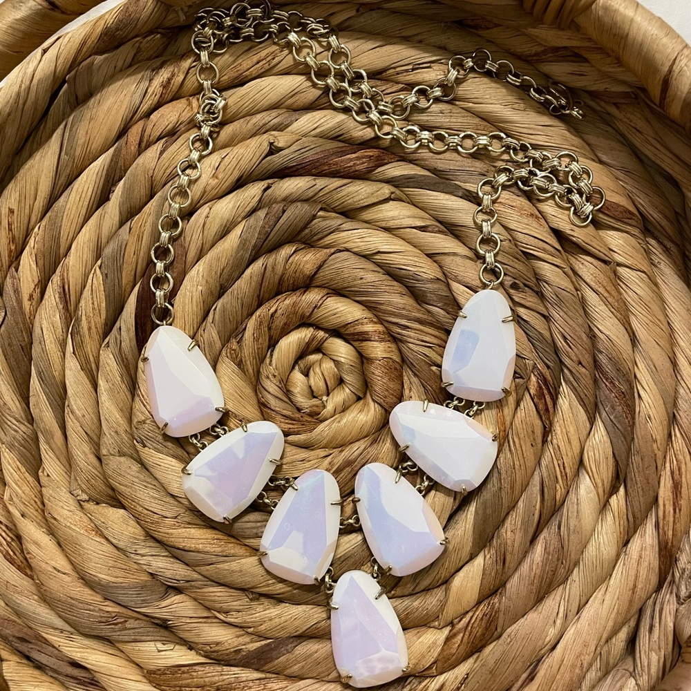 Kendra Scott Statement Necklace in Iridescent Harlie